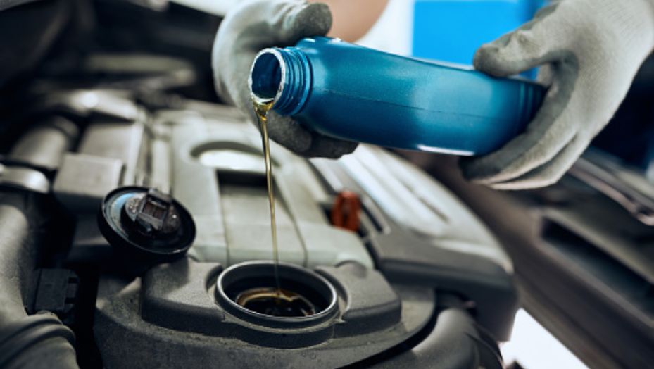 Eliminar aceite usado del coche
